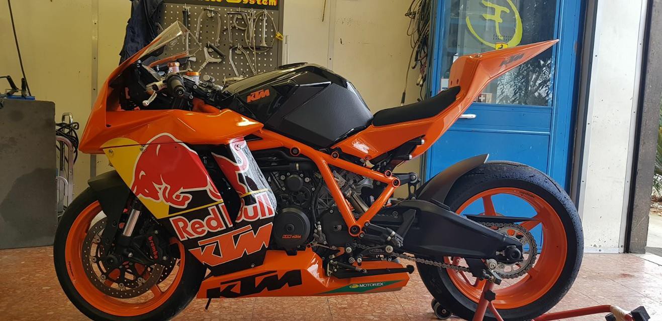 グラフィック デカール / KTM RC8 / レプリカ REPLICA レッドブル | Global Motor Online Motorcycle  オンラインショップ