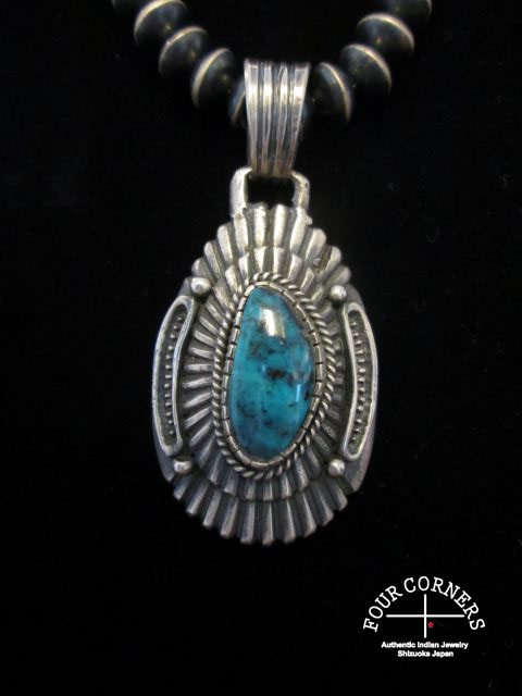 ハリービゲイ ペンダントトップ - FOUR CORNERS インディアンジュエリー