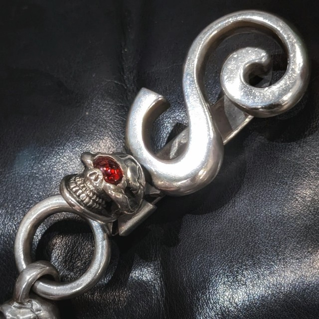 S Keeper 2 Skull Wallet Chain with Garnet eye Custom | 8UP