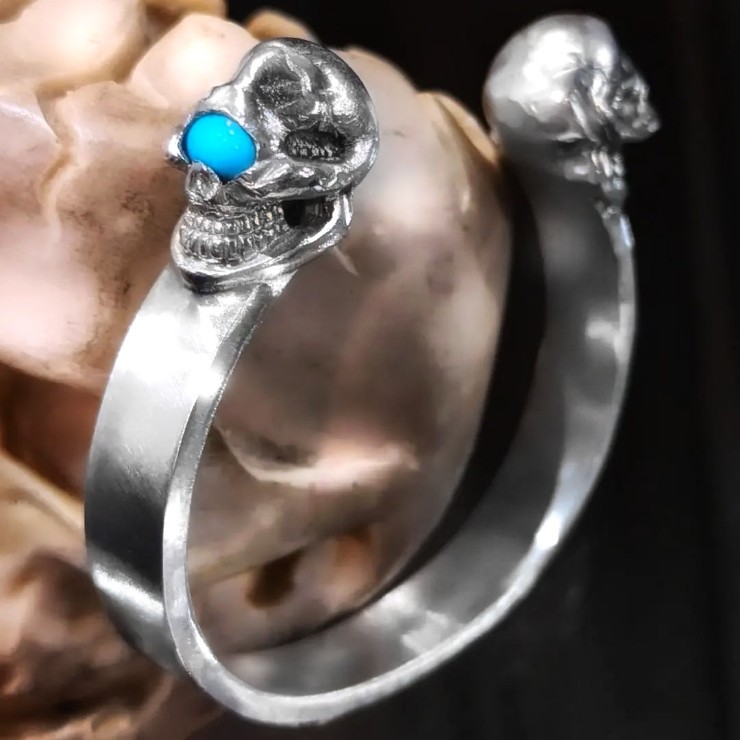 2 Skull k18 Thunder Bangle with k18 Gold eye & Turquoise eye