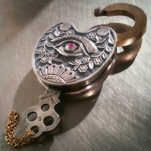 JUNK SMITH “One Eye Padlock” Special Limited Model - 8UP