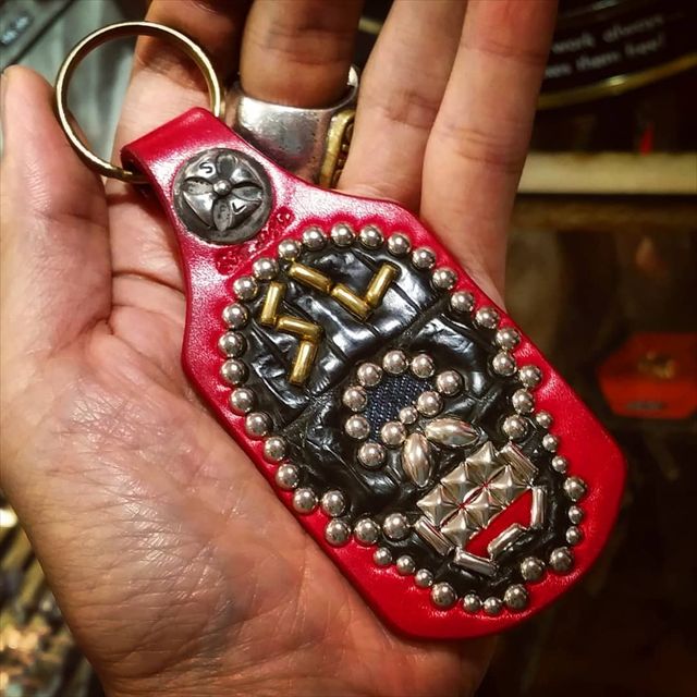 スカルスタッズレザーストラップ スカル髑髏スタッズ - ギターストラップ/ベースストラップ専門店