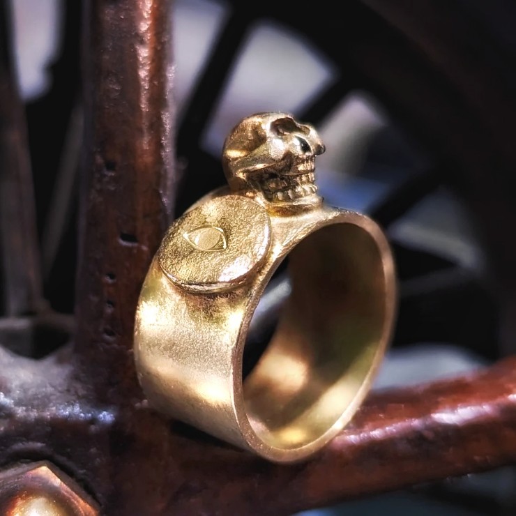 Full k18 Special Skull Pinky Ring | 8UP