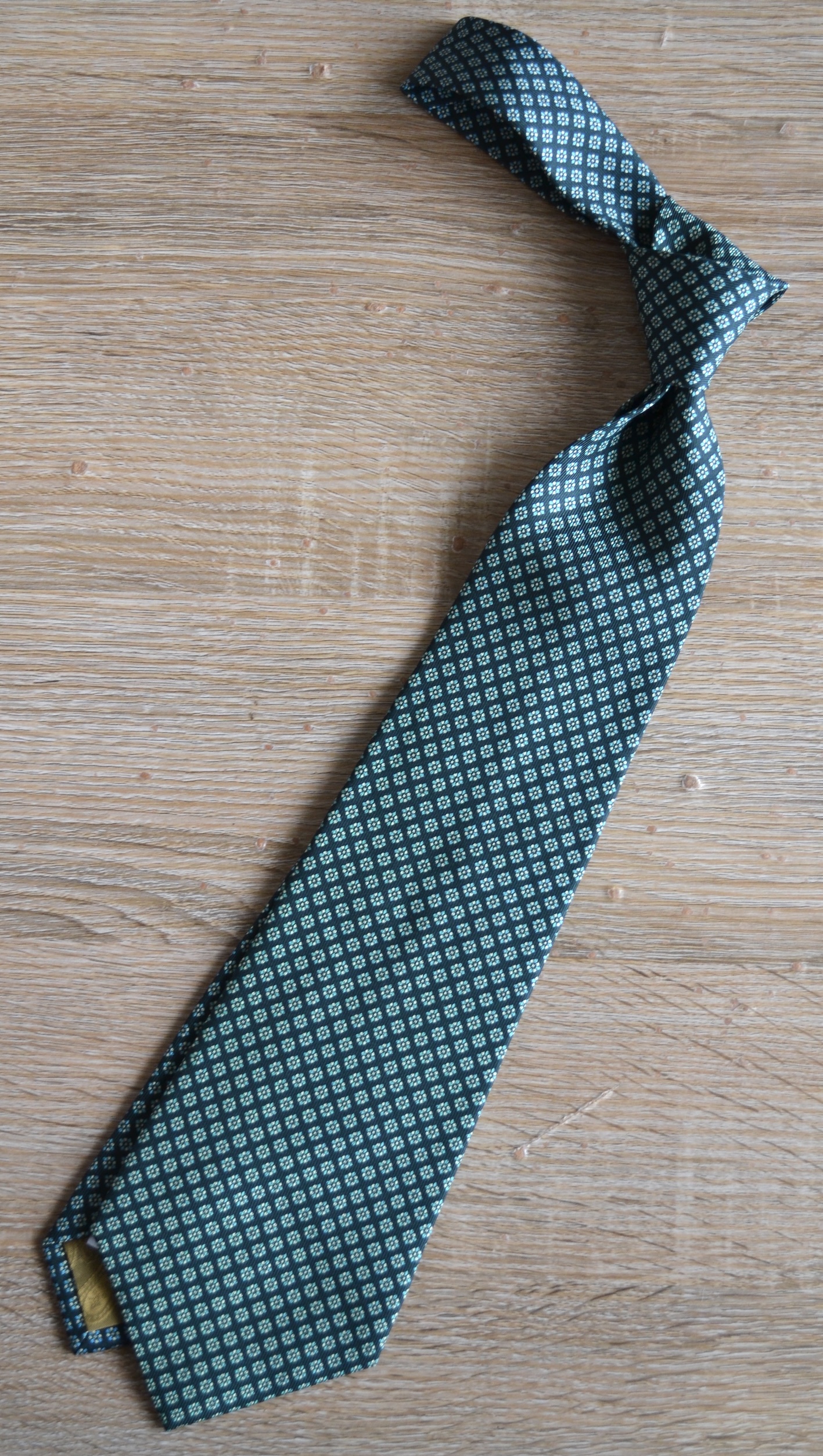 ANT-082 ADAMLEY DAVID EVANS SILK PRINTED TIE #GREEN | ADJUSTABLE