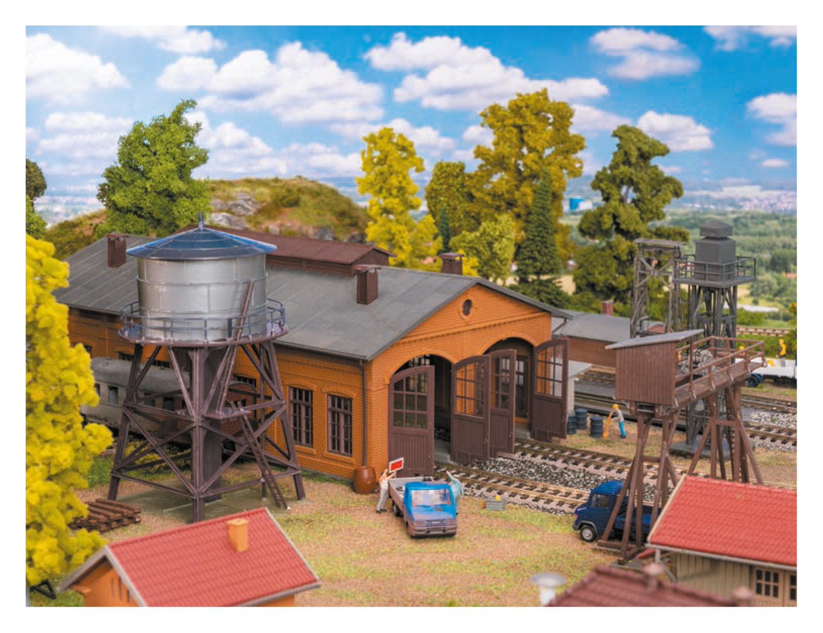 大特価 Faller 190078 Promotion set for the depot 機関区3点