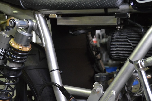 SR400/500用アルミ製マッドガード アルマイトブラック | ONLINE SHOP