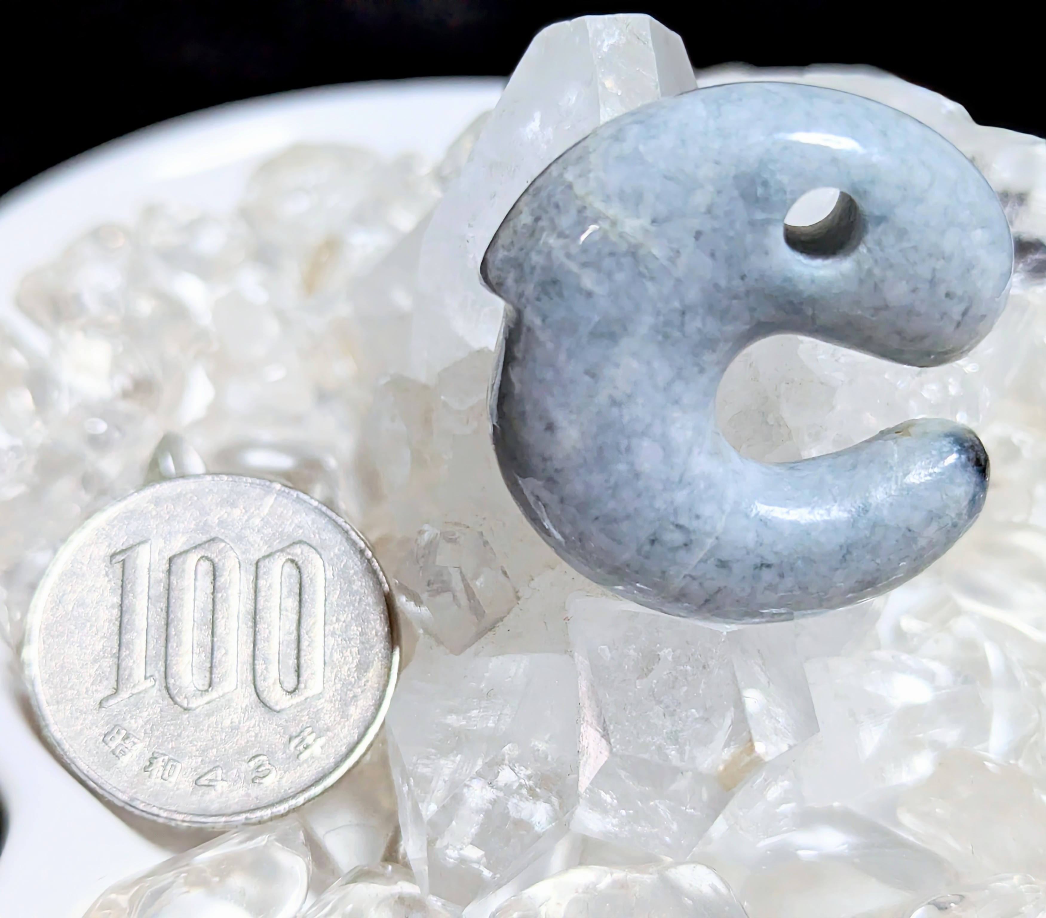 糸魚川青翡翠勾玉　　３４mm　伝統工芸士作品 糸魚川翡翠飛龍勾玉 伝統工芸士作品 糸魚川翡翠飛龍勾玉 伝統工芸士作品