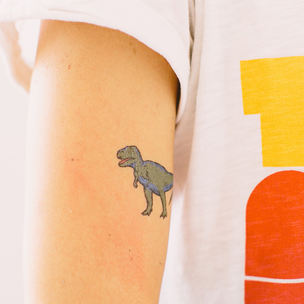 TATTLY T REX タトゥリー ティーレックス POPなタトゥーシール
