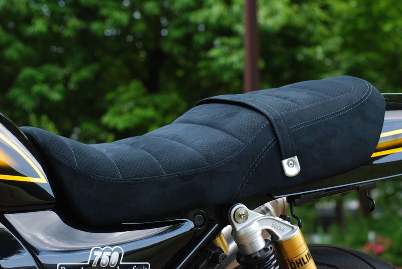 Bagus! アルカンターラシート張替加工 | Bagus! motor cycle（バグース