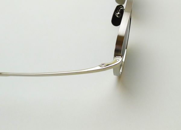 THOM BROWNE（トムブラウン） UES119A-046-52（silver / dark grey