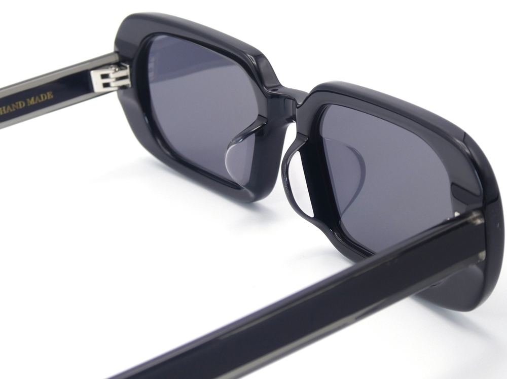 Anandamide Laboratorium 黒　アールカ ANYA HINDMARCH / EYES ウォーターボトル｜ESTNATION ONLINE