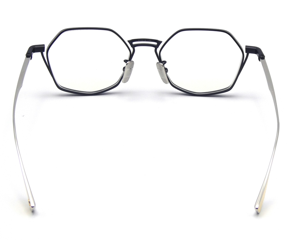 クリックで画像を表示