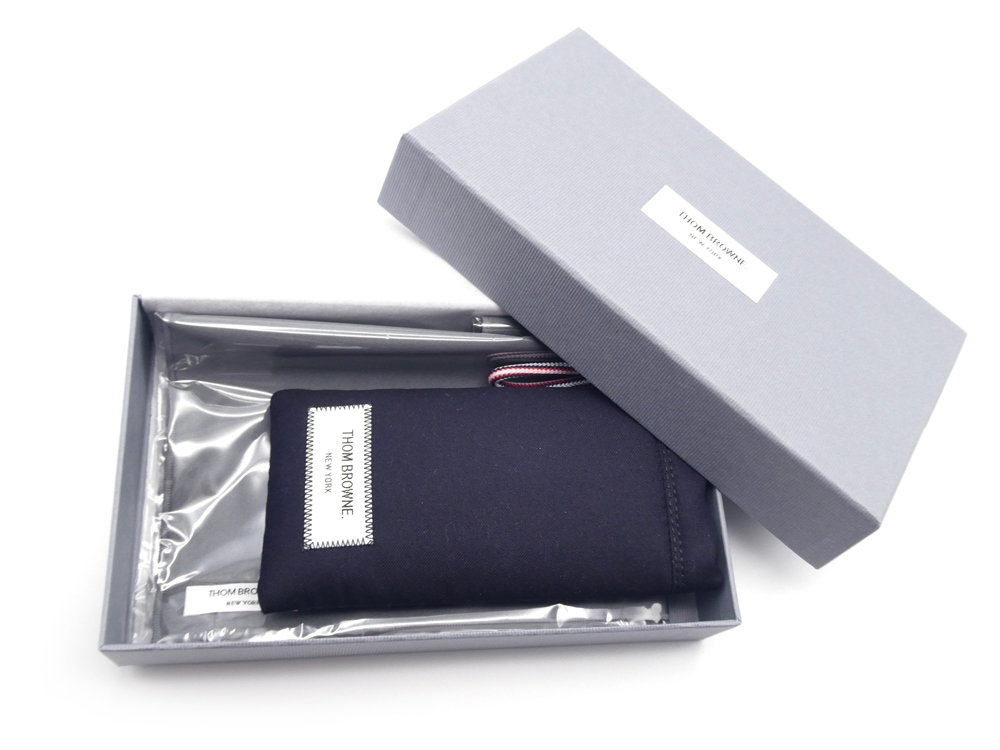THOM BROWNE（トムブラウン） Soft glasses case UAC059A-00626 415