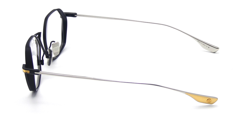 クリックで画像を表示