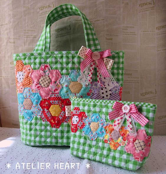 ヘキサゴンフラワーの春色バッグ | ATELIER HEART