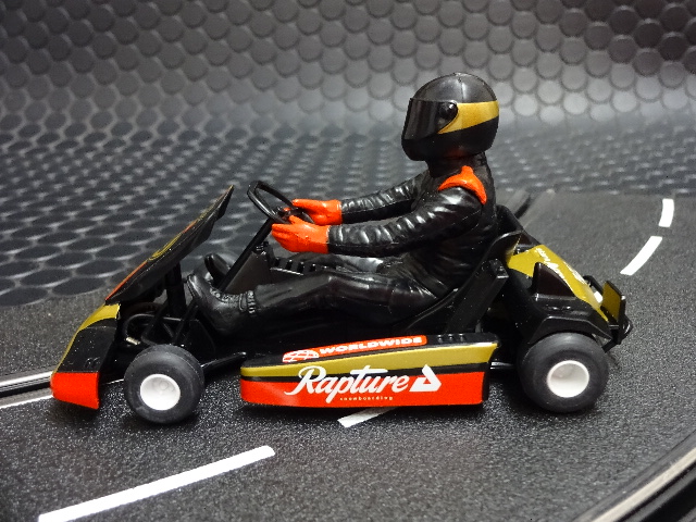 Scalextric 1/32 ｽﾛｯﾄｶｰ c3667◇Super Kart Black/Gold 2015年夏・話題
