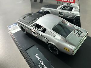 Carrera ｽﾛｯﾄｶｰ 27554◇ Ford Mustang GT #29 アナログモデルのシブい