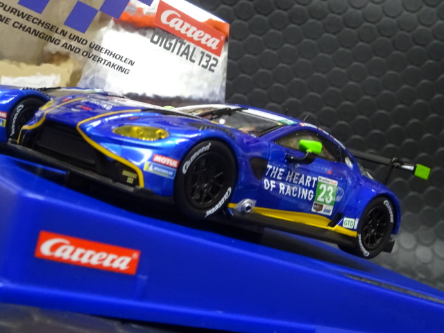 Carrera Digital132 ｽﾛｯﾄｶｰ 30995◇Aston Martin Vantage GT3 #23 ...