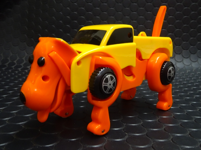 ゼンマイ仕掛けのゆかいなオモチャ！！「トランスフォーマー 変身