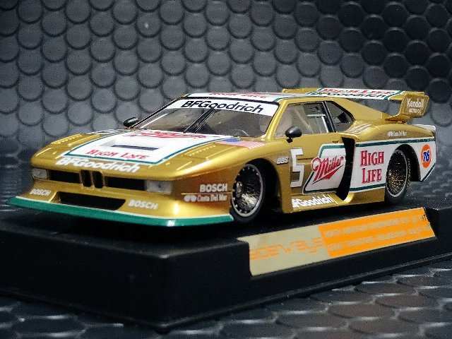 RACER / SIDEWAYS 1/32 ｽﾛｯﾄｶｰ ｼﾘｱﾙﾅﾝﾊﾞｰ入り別注品◇BMW M1 Gr-5 ” Miller Beer 