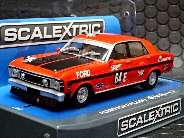 Scalextric 1/32 ｽﾛｯﾄｶｰ C3872◇ Ford Falcon XW/XY GT-HO, #64/Allan