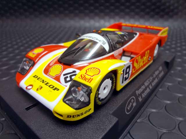 Porsche 962C スロットカーセット Slot it 1/32 ｽﾛｯﾄｶｰ SICA52b◇Porsche 962C #30 ”Momo” 12h
