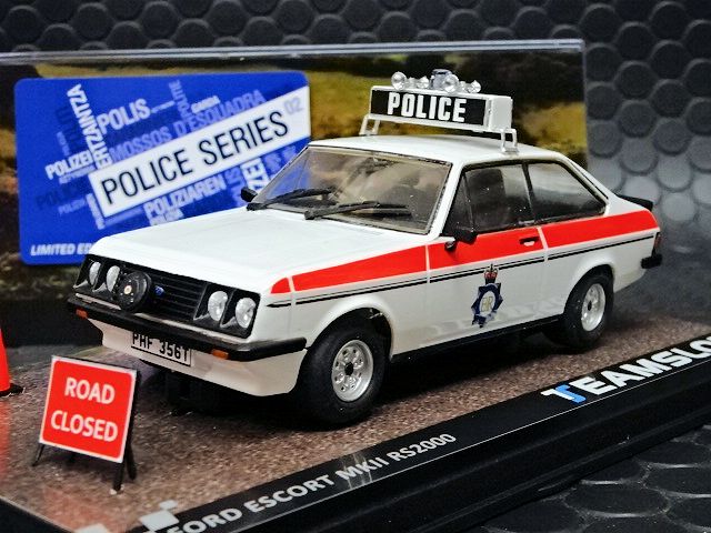 Team Slot 1/32 ｽﾛｯﾄｶｰ TS-SRE17◇FORD ESCORT RS2000 MK2