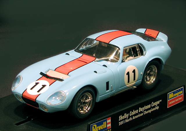 Monogram/Revell 1/32ｽﾛｯﾄｶｰ 4835◇SHELBY COBRA DAYTONA COUPE 