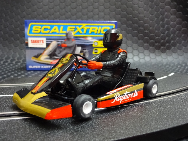 Scalextric 1/32 ｽﾛｯﾄｶｰ c3667◇Super Kart Black/Gold 2015年夏・話題
