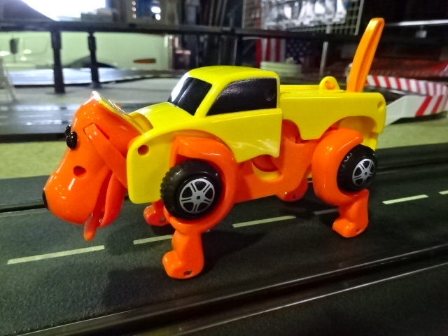 ゼンマイ仕掛けのゆかいなオモチャ！！「トランスフォーマー 変身