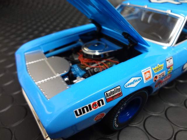 リチャード・ペティ サイン入り Historical Series 43 模型 直筆サイン