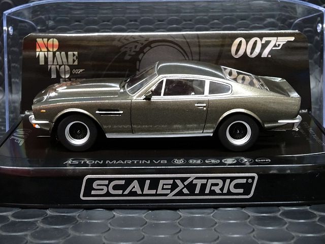 Scalextric 1/32 ｽﾛｯﾄｶｰ C4203 ◇Aston Martin V8. 007 James Bond “NO 