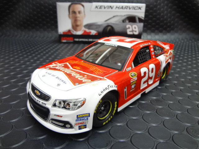 新品　Budweiser バドワイザー　ミニカー　ダイキャスト Action 1/24 ﾀﾞｲｷｬｽﾄﾓﾃﾞﾙ ◇#29 Kevin Harvick 