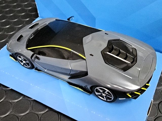 スロットカー】Scalextric（Hornby）スーパー7（71号車銀）