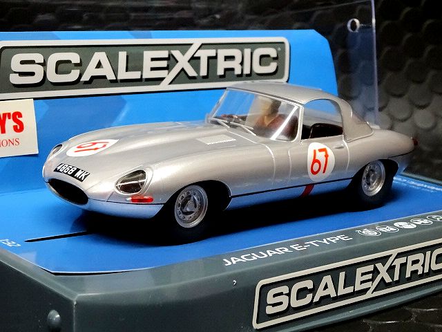 Scalextric 1/32 ｽﾛｯﾄｶｰ C3952◇ Jaguar E-Type ＃67/Peter Lindner