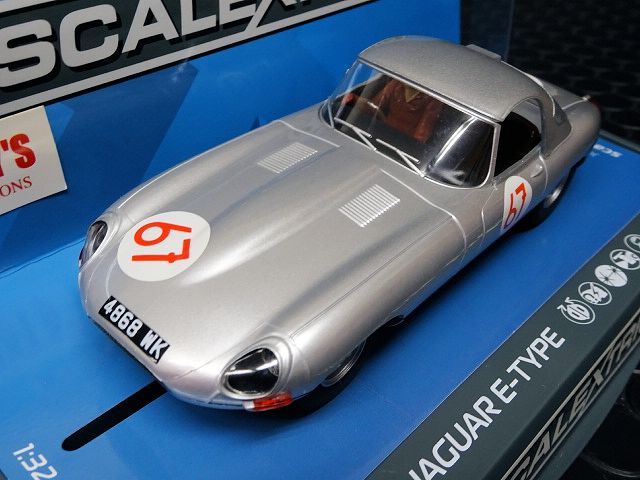 Scalextric 1/32 ｽﾛｯﾄｶｰ C3952◇ Jaguar E-Type ＃67/Peter Lindner