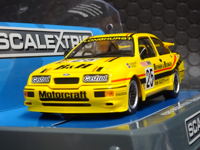 スケーレックスフォードシエラ スロットカー セット Scalextric 1/32 ｽﾛｯﾄｶｰ C4343◇Ford Sierra RS500 #22/Andy