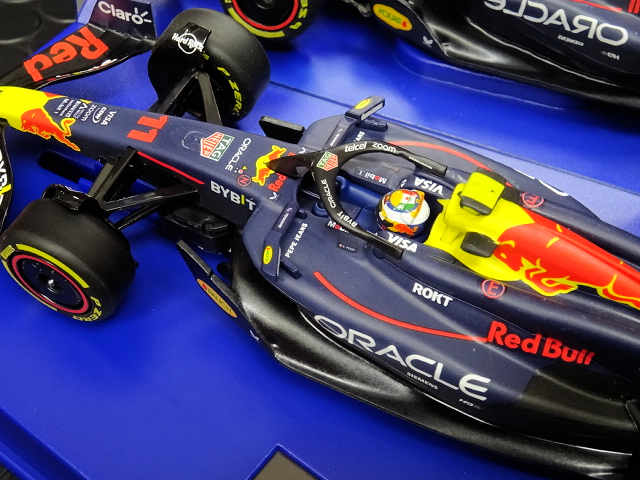 Carrera Evolution 132 ｽﾛｯﾄｶｰ 27803◇ Oracle ”Red Bull Racing” RB20