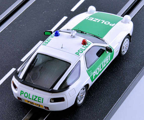 ジョンさん専用商品 LeMans miniatures 1/32 ｽﾛｯﾄｶｰ 1132105M-POL ◇ Porsche 928