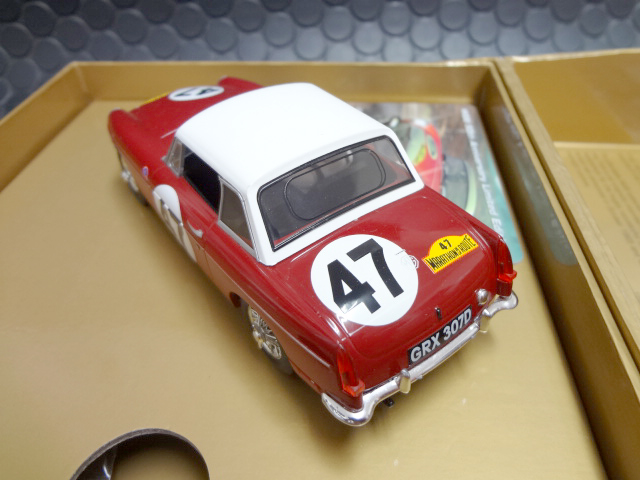 scalextric1/32 ｽﾛｯﾄｶｰ C3270A◇MGB GT MK2 Roadster Marathon Route 