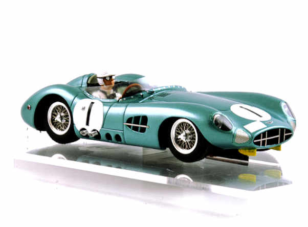 スロットカー 1/32 Aston Martin Gulf Racing Aston Martin V8 GULF livery 'Ricky Cann Racing' 1/32