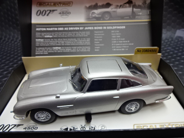 Scalextric 1/32 ｽﾛｯﾄｶｰ C3664◇ 007 James Bond “Goldfinger” Aston