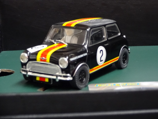 Scalextric 1/32 ｽﾛｯﾄｶｰ c3586A◇1964 ATCC Mini Coopers 限定