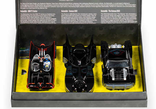 Scalextric 1/32 スロットカー　2台セット Scalextric 1/32 ｽﾛｯﾄｶｰ C4575A ◇Batmobile Ultimate Collection