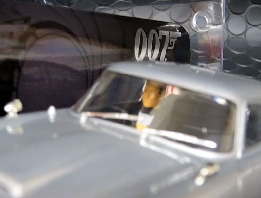 【スロットカー】Scalextric（Hornby）スーパー7（白銀） スロットカー】Scalextric（Hornby）スーパー7（白銀）