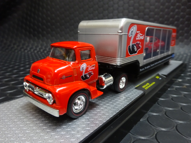 M2 1/64 ﾀﾞｲｷｬｽﾄﾓﾃﾞﾙ ◇ 1956 Ford COE ＆ 1970 Ford Torino Cobra