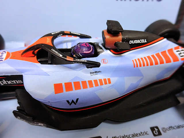thumbnail image 2 of Scalextric Gulf Williams FW45 – Alex Albon 1/32 Formula 1 F1 Slot Car (C4559) 2 of 5