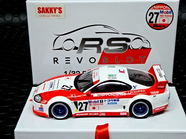 タカラクアトロックススロットレーシングスロットカーSUPRA