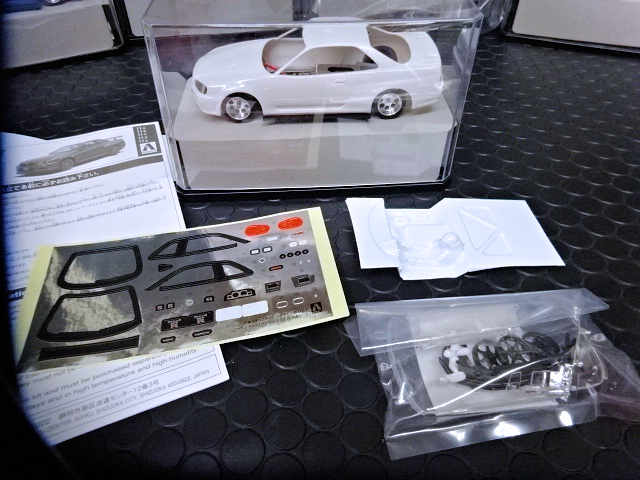 PLAFIT スロットカーkit HK09A☆ ニッサン スカイライン2000 GT-R