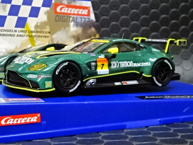 カレラデジタルスロットカー 1/32 Aston Martinアストンマーチン カレラデジタルスロットカー 1/32 Aston Martinアストンマーチン